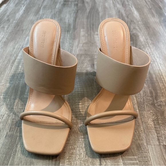 Forever 21 tan heels - Picture 5 of 5